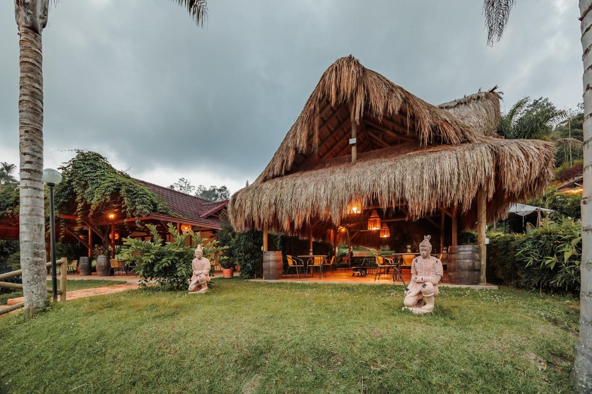 Hotel Pietrasanta Guatape Exterior photo