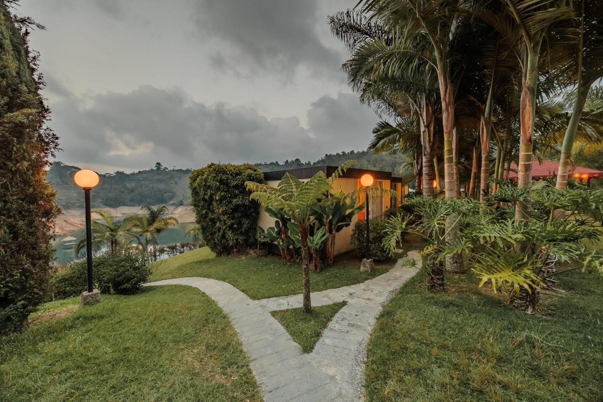 Hotel Pietrasanta Guatape Exterior photo